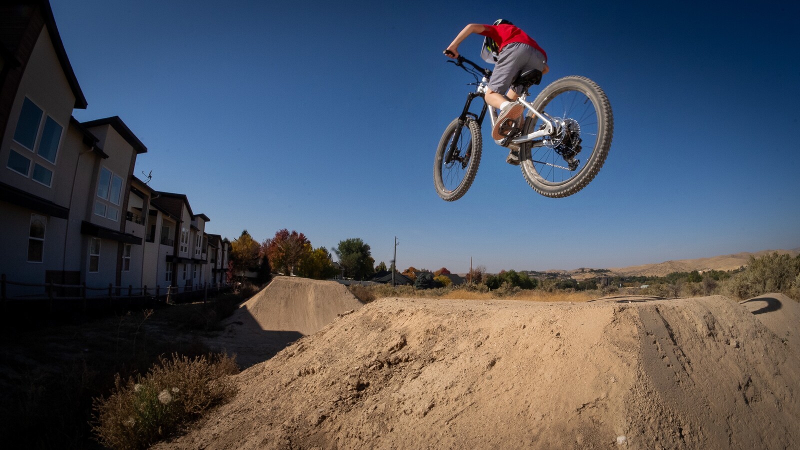 Giant Faith 24 Kids Mountain Bike Review-06